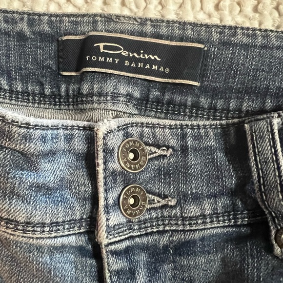 Stylish Aged Faded Washed Straight Leg Short Tommy Bahama Denim Jeans Size 10 - Picture 2 of 6